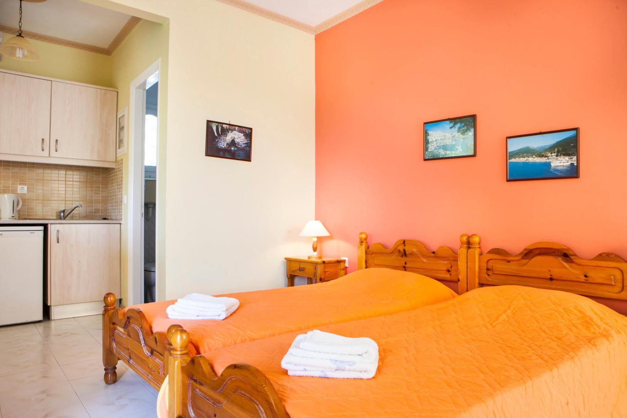 Tzivras Villa & Apartments Lassi  Zimmer foto