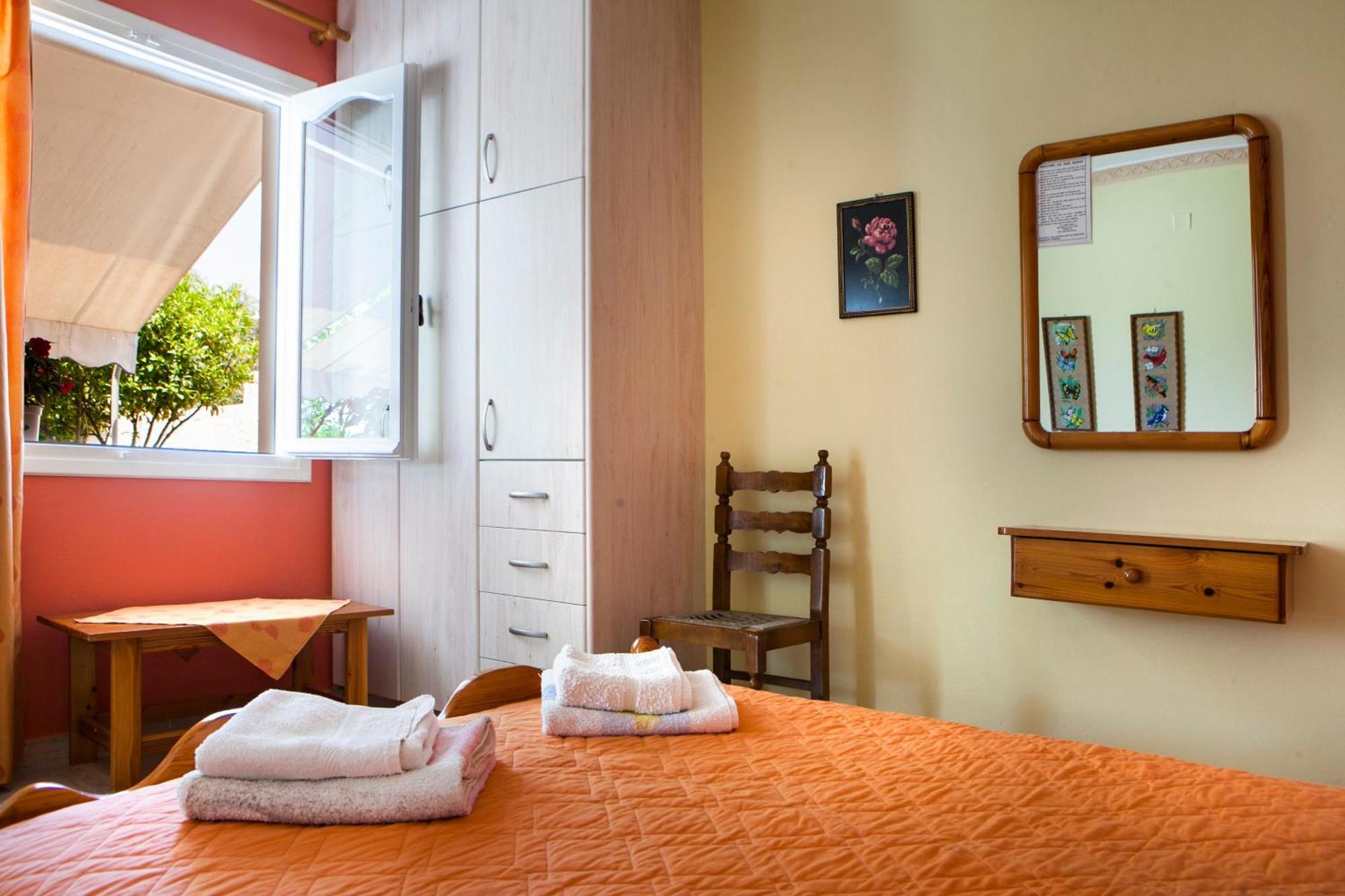 Tzivras Villa & Apartments Lassi  Zimmer foto